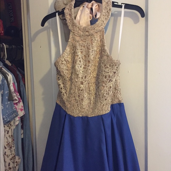 Prom or homecoming dress - Picture 3 of 6